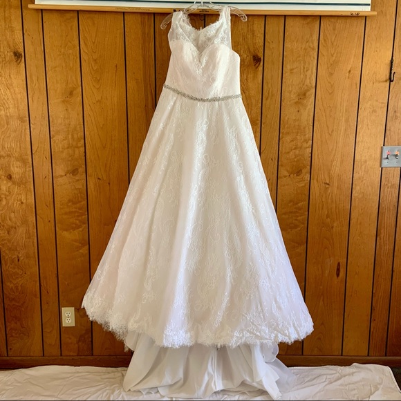 Moonlight Bridal Platinum Label Wedding Dress - Picture 2 of 15